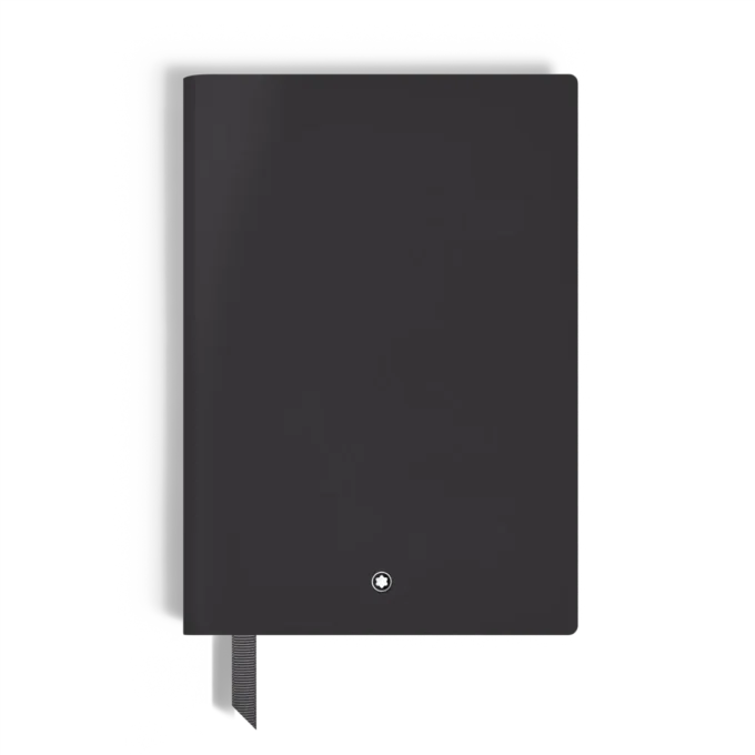 Medelstor anteckningsbok i mjukt läder, linjerade sidor