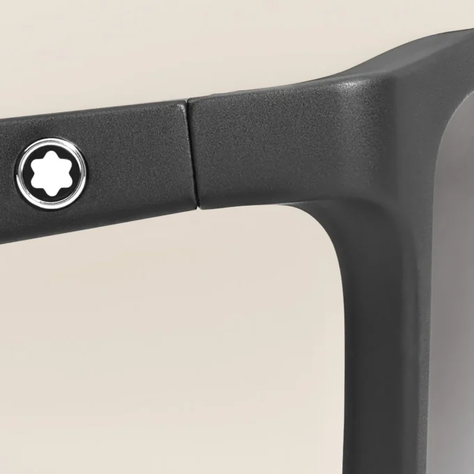 Rektangulära solglasögon med svart acetatbåge