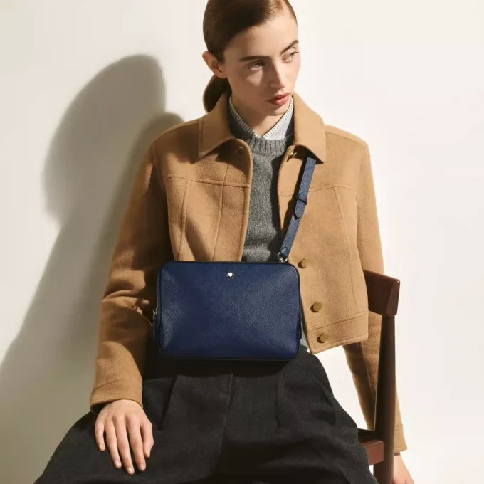 Sartorial mini messenger