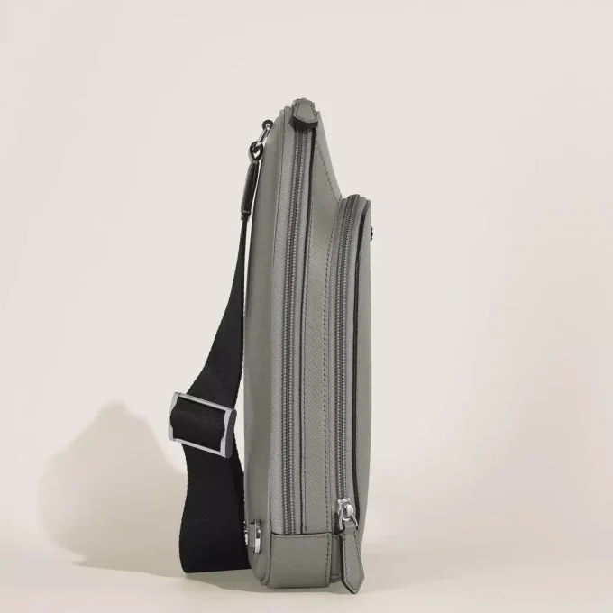 Sartorial slingväska