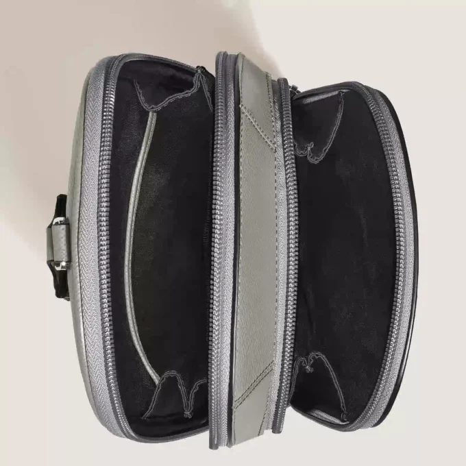 Sartorial slingväska